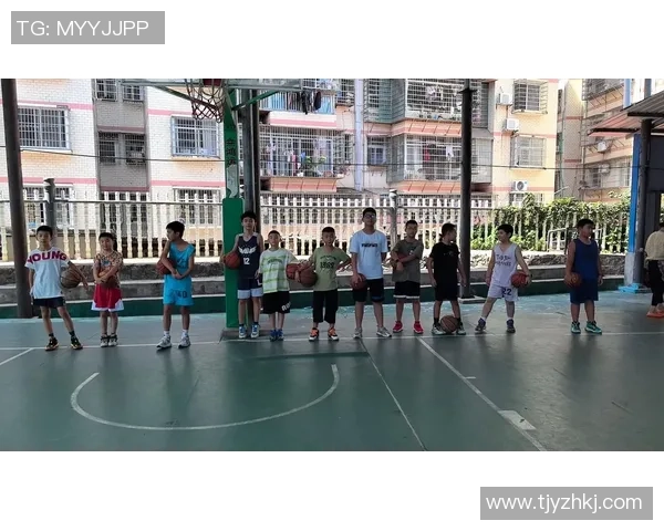 打篮球的乐趣与德国爱他美的营养完美结合，助力孩子健康成长